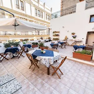 Aparthotel Garibaldi ***